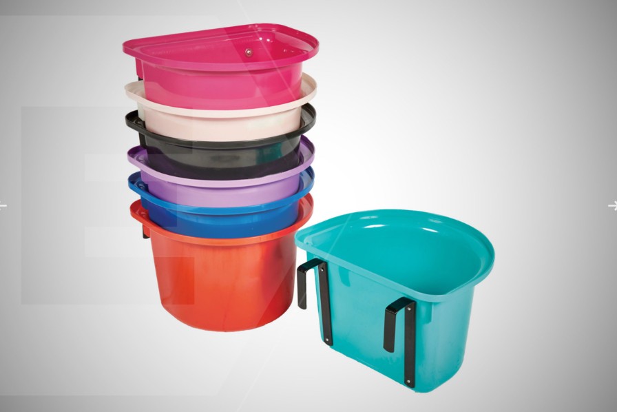 Saddlers Hook Over Manger